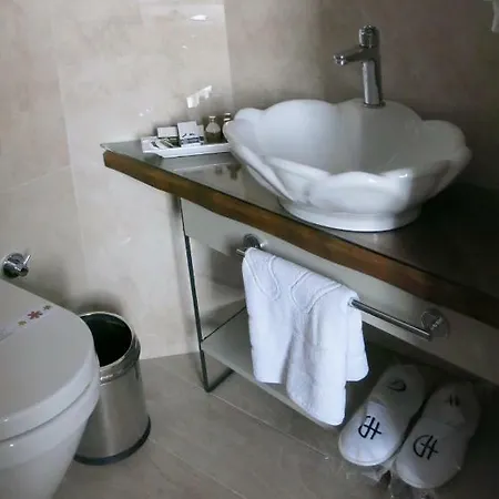 Galatahan Karakoy 3*